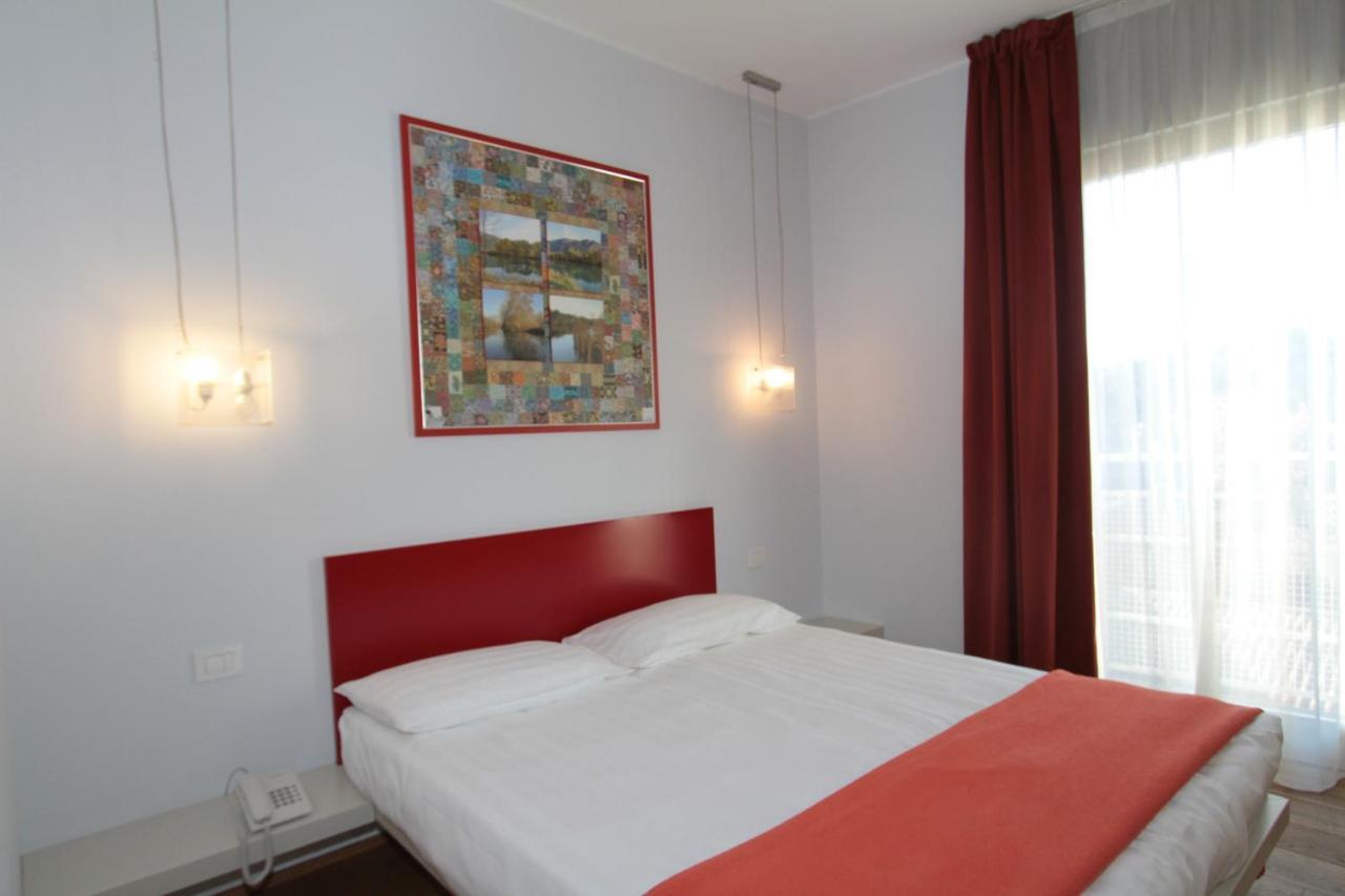 Hotel La Sosta Cisano Bergamasco Exteriör bild